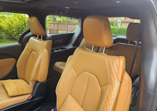 Chrysler Pacifica cena 311067 przebieg: 18126, rok produkcji 2022 z Sulejówek małe 466